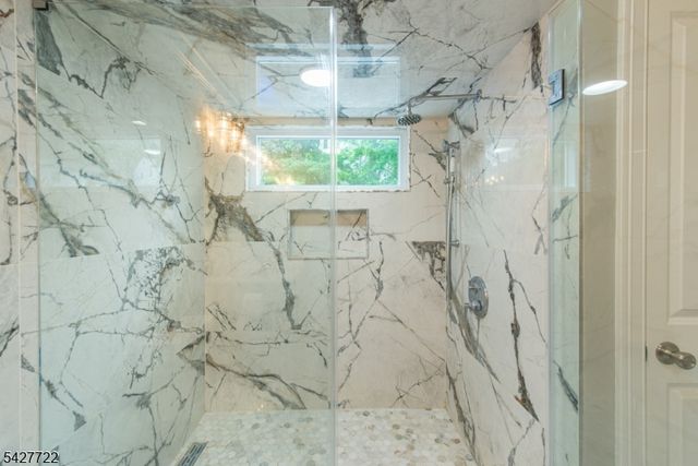 450 Herrick Dr, Rockaway Twp., NJ 07801