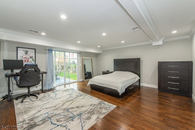 450 Herrick Dr, Rockaway Twp., NJ 07801