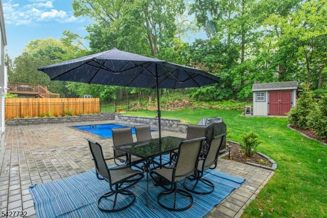 450 Herrick Dr, Rockaway Twp., NJ 07801