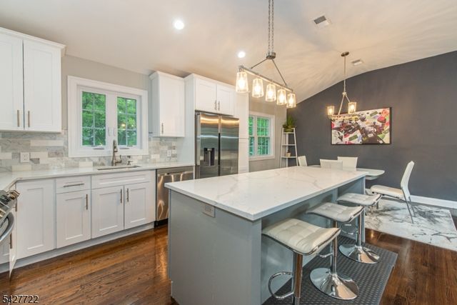 450 Herrick Dr, Rockaway Twp., NJ 07801