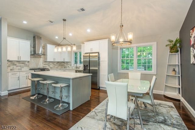 450 Herrick Dr, Rockaway Twp., NJ 07801