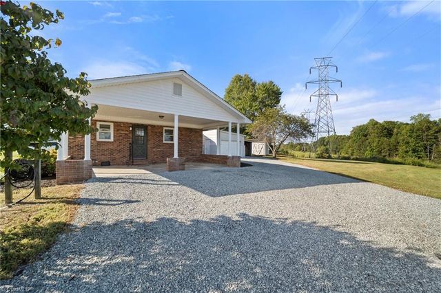 4209 N NC Highway 150, Lexington, NC 27295