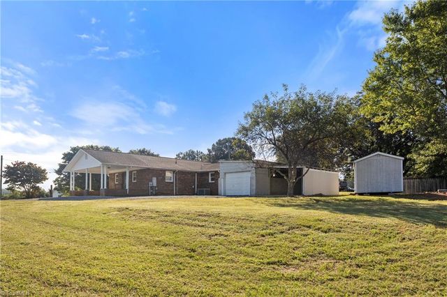 4209 N NC Highway 150, Lexington, NC 27295