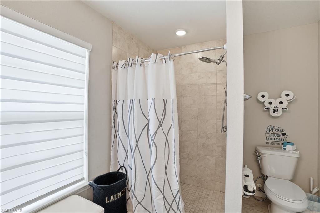 Image 18 of property listing at 1201 NW 14th PL, Cape Coral, FL 33993