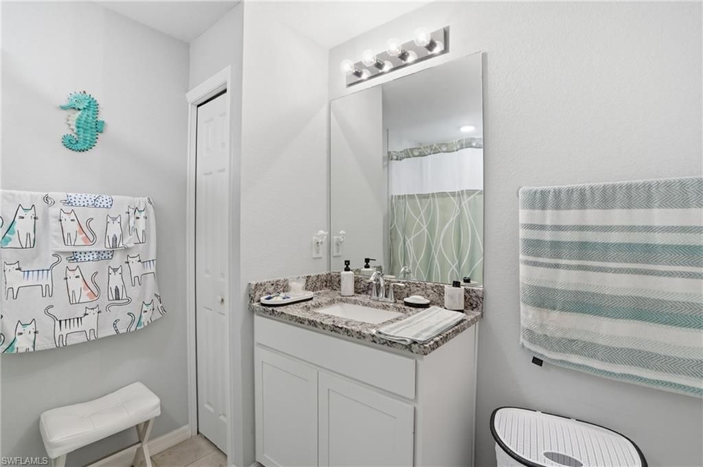 Image 20 of property listing at 1201 NW 14th PL, Cape Coral, FL 33993
