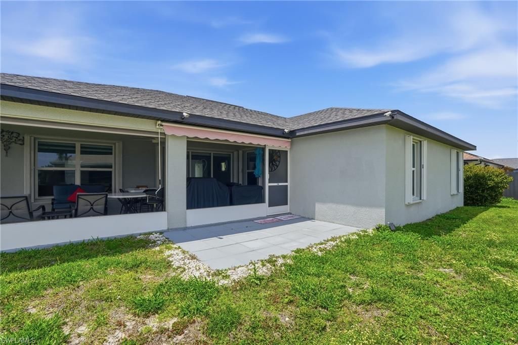 Image 28 of property listing at 1201 NW 14th PL, Cape Coral, FL 33993