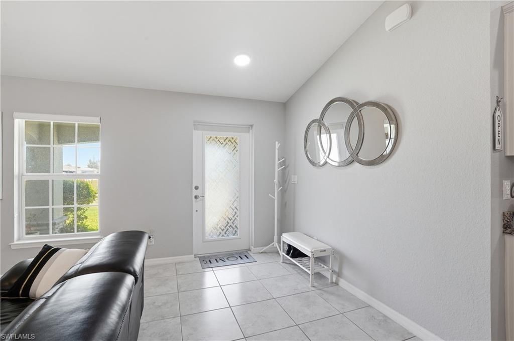 Image 4 of property listing at 1201 NW 14th PL, Cape Coral, FL 33993