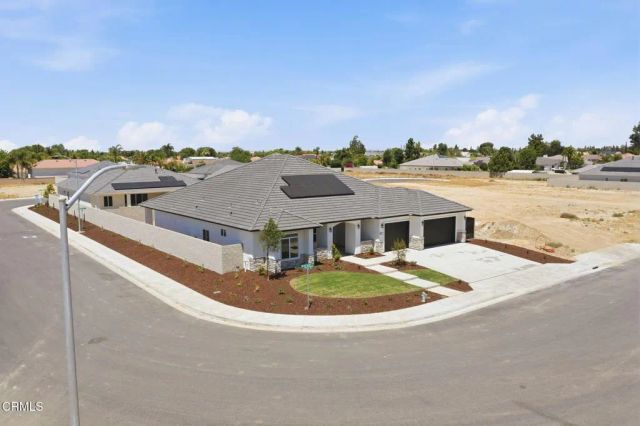 13615 Velma Pearl Way, Bakersfield, CA 93314
