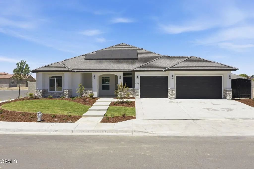 13615 Velma Pearl Way, Bakersfield, CA 93314