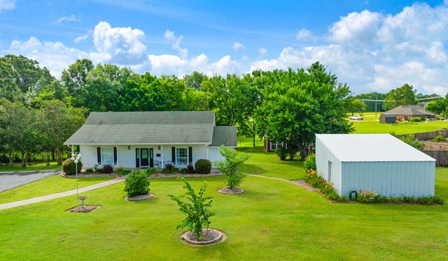 146 County Road 33985, Powderly, TX 75473