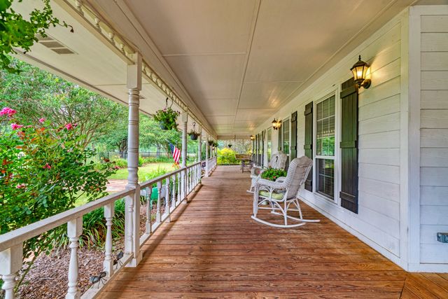 146 County Road 33985, Powderly, TX 75473