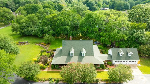 146 County Road 33985, Powderly, TX 75473