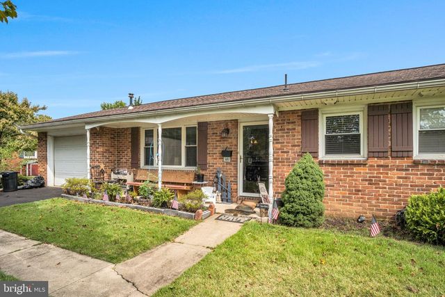 301 CATHERINE ST, Greencastle, PA 17225