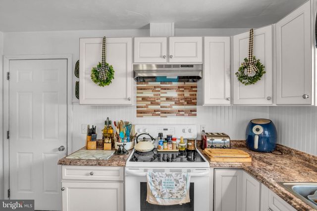 301 CATHERINE ST, Greencastle, PA 17225