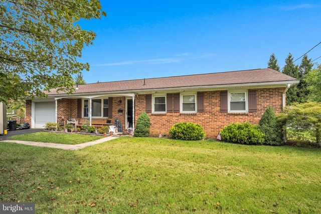 301 CATHERINE ST, Greencastle, PA 17225