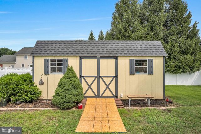 301 CATHERINE ST, Greencastle, PA 17225