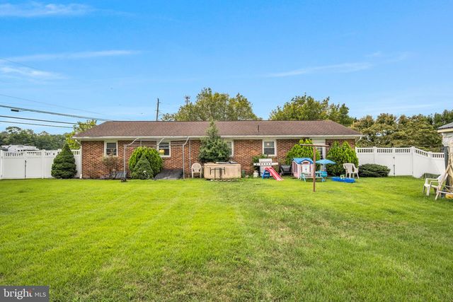 301 CATHERINE ST, Greencastle, PA 17225