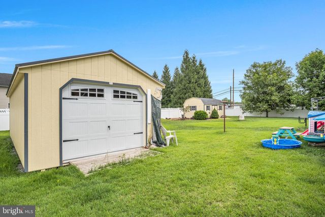 301 CATHERINE ST, Greencastle, PA 17225