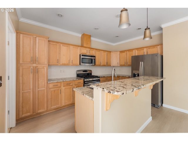 1871 HEITZMAN Way, Eugene, OR 97402