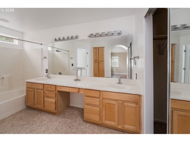 1871 HEITZMAN Way, Eugene, OR 97402