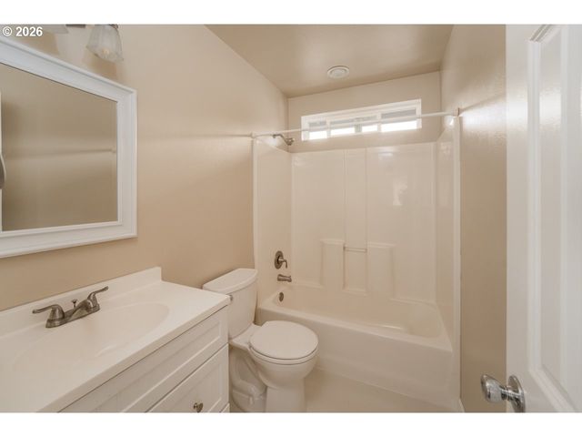 1871 HEITZMAN Way, Eugene, OR 97402