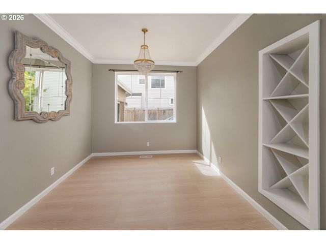 1871 HEITZMAN Way, Eugene, OR 97402