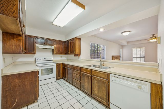 6504 Chicory Court R, Dallas, TX 75214