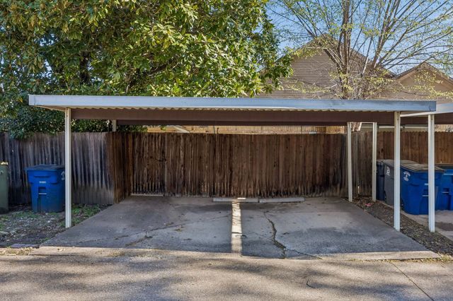 6504 Chicory Court R, Dallas, TX 75214