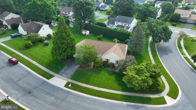 47 BUCKINGHAM DR, Reading, PA 19610