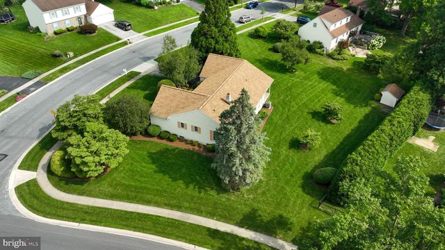 47 BUCKINGHAM DR, Reading, PA 19610
