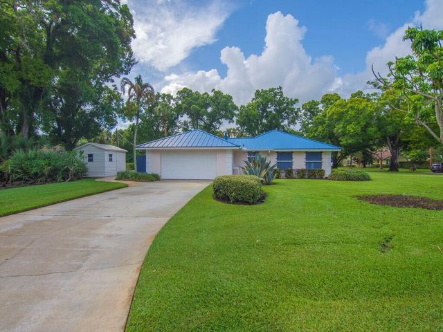 2301 Avalon Avenue, Vero Beach, FL 32960