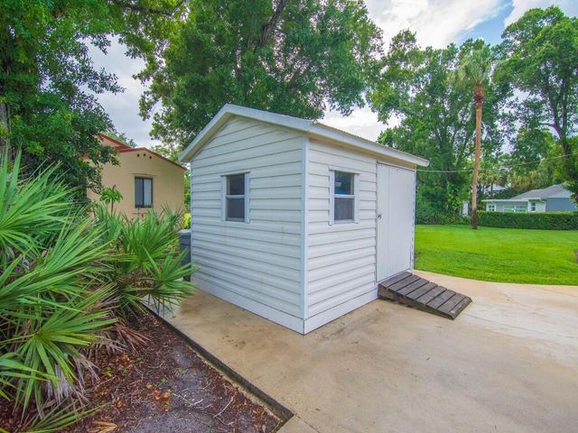 2301 Avalon Avenue, Vero Beach, FL 32960