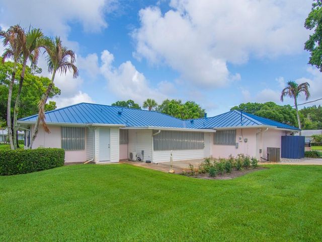 2301 Avalon Avenue, Vero Beach, FL 32960