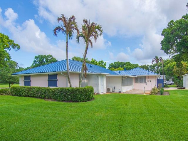 2301 Avalon Avenue, Vero Beach, FL 32960