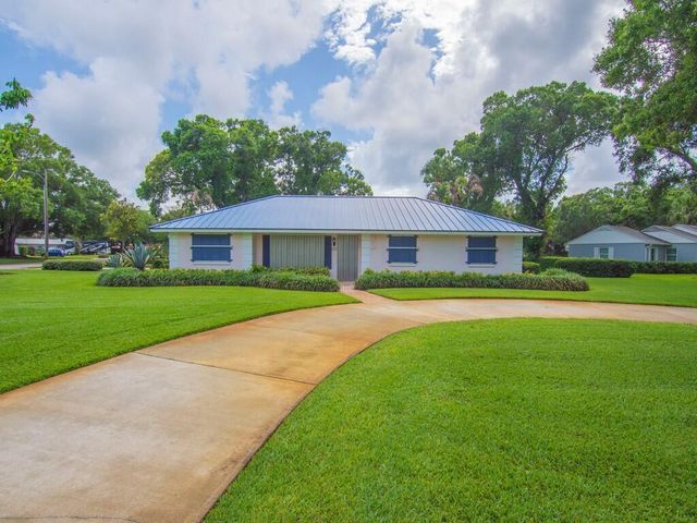 2301 Avalon Avenue, Vero Beach, FL 32960
