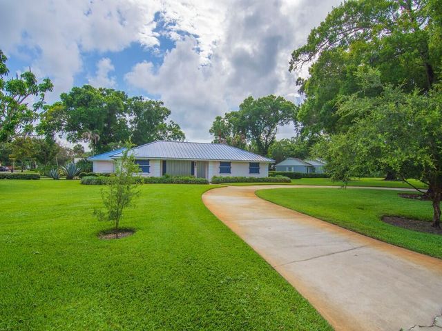 2301 Avalon Avenue, Vero Beach, FL 32960