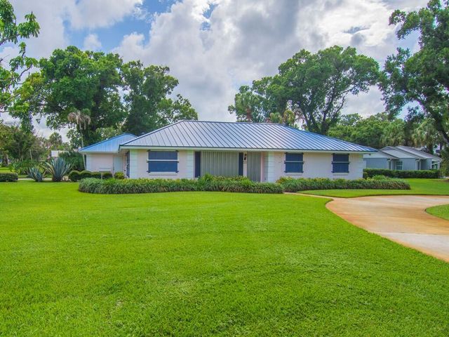 2301 Avalon Avenue, Vero Beach, FL 32960
