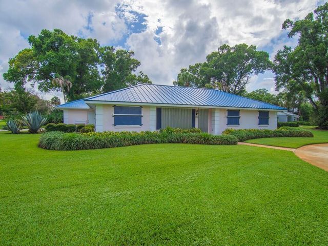 2301 Avalon Avenue, Vero Beach, FL 32960