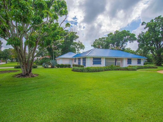2301 Avalon Avenue, Vero Beach, FL 32960