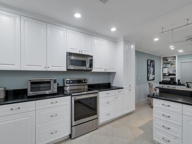 2301 Avalon Avenue, Vero Beach, FL 32960