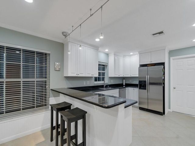 2301 Avalon Avenue, Vero Beach, FL 32960