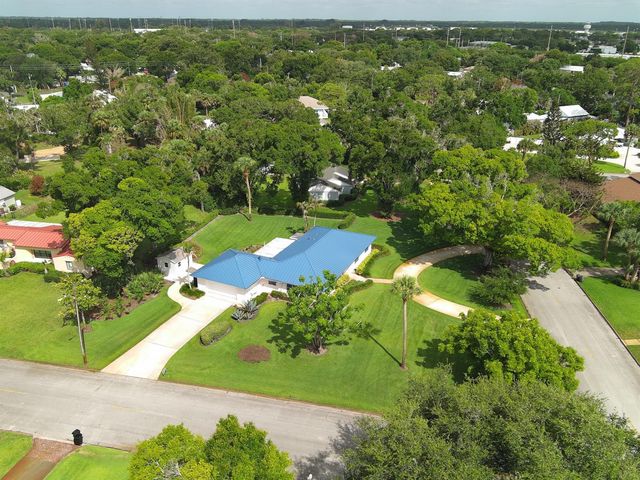 2301 Avalon Avenue, Vero Beach, FL 32960