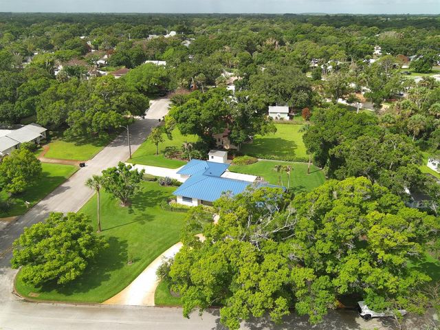 2301 Avalon Avenue, Vero Beach, FL 32960