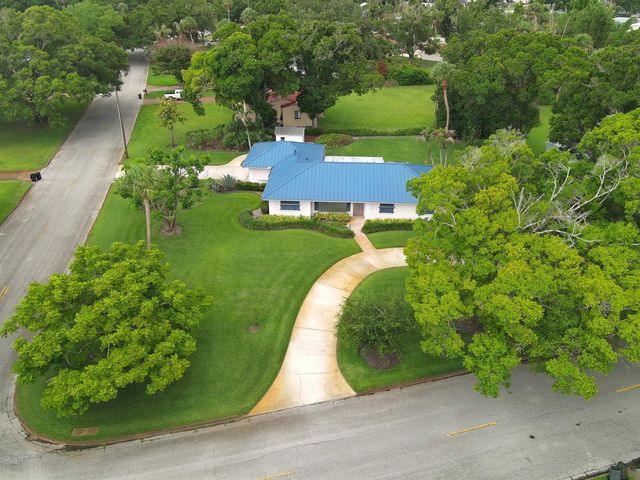 2301 Avalon Avenue, Vero Beach, FL 32960