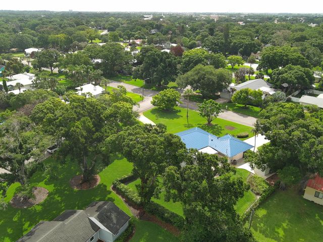 2301 Avalon Avenue, Vero Beach, FL 32960