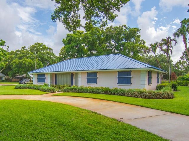 2301 Avalon Avenue, Vero Beach, FL 32960