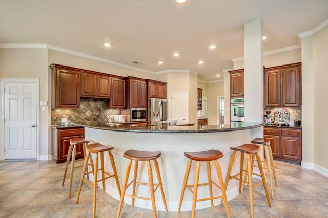 67 N Pentenwell Circle, Spring, TX 77382