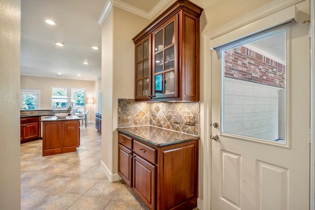 67 N Pentenwell Circle, Spring, TX 77382