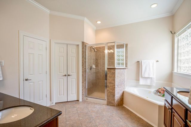 67 N Pentenwell Circle, Spring, TX 77382