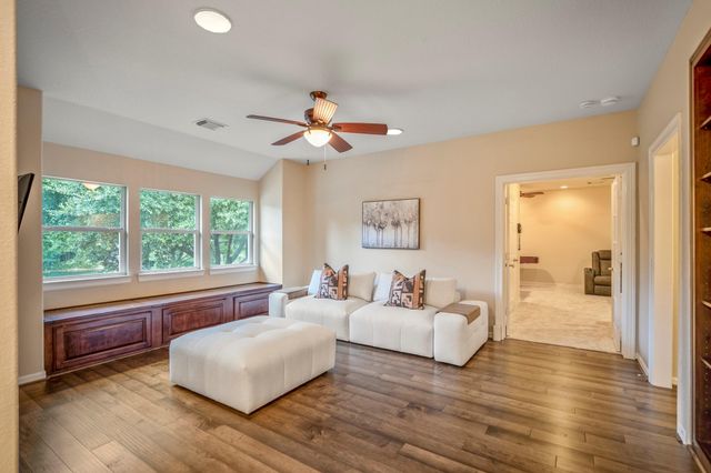 67 N Pentenwell Circle, Spring, TX 77382